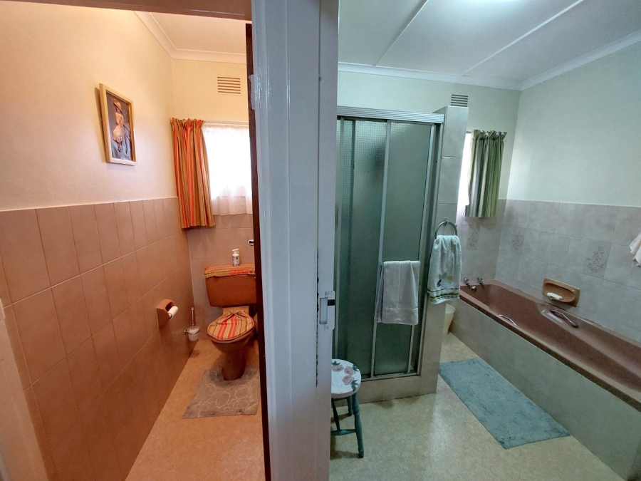 5 Bedroom Property for Sale in Oudtshoorn South Western Cape